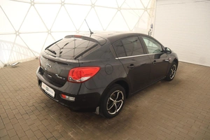 Хэтчбек Chevrolet Cruze 2011 года, 870000 рублей, Орёл