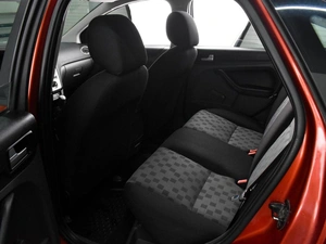 Хетчбэк Ford Focus 2006 года, 529000 рублей, Воронеж