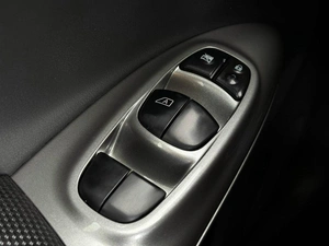 Внедорожник Nissan Juke 2012 года, 999900 рублей, Ижевск