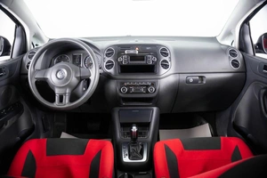 Хетчбэк Volkswagen Golf Plus 2012 года, 749000 рублей, Пермь