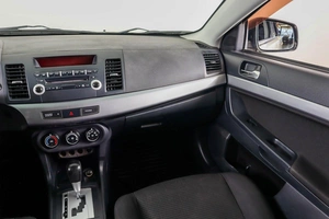 Седан Mitsubishi Lancer 2011 года, 879000 рублей, Пермь