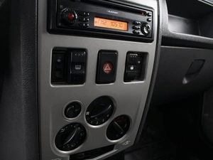 Седан Renault Logan 2008 года, 360000 рублей, Омск