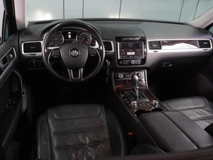 Внедорожник Volkswagen Touareg 2013 года, 2499000 рублей, Воронеж