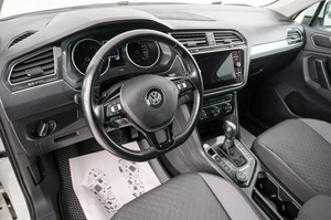 Внедорожник Volkswagen Tiguan 2017 года, 2199000 рублей, Красноярск