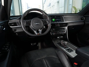 Седан Kia Optima 2016 года, 1548000 рублей, Тверь