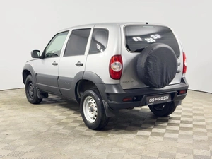 Внедорожник Chevrolet Niva 2018 года, 669900 рублей, Казань