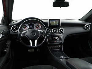 Хетчбэк Mercedes-benz A-класс 2013 года, 1517050 рублей, Москва