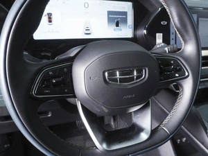 Внедорожник Geely Monjaro 2023 года, 2850000 рублей, Ростов-на-Дону