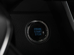 Седан Toyota Camry 2019 года, 2699000 рублей, Тюмень