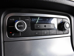 Внедорожник Volkswagen Touareg 2012 года, 1965000 рублей, Воронеж