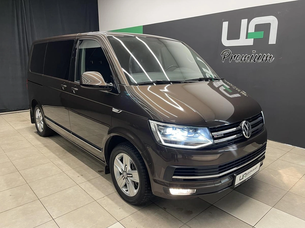Минивэн Volkswagen Multivan 2016 года, 3800000 рублей, Красноярск