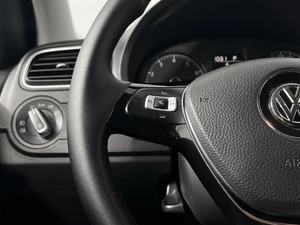 Седан Volkswagen Polo 2017 года, 998900 рублей, Казань
