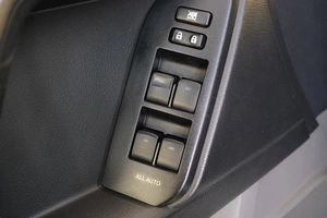 Внедорожник Toyota Land Cruiser Prado 2013 года, 2929000 рублей, Омск