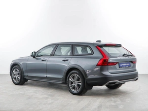 Универсал Volvo V90 Cross Country 2018 года, 3799077 рублей, Москва