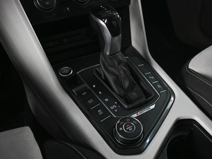 Внедорожник Volkswagen Tiguan 2017 года, 1990000 рублей, Аксай