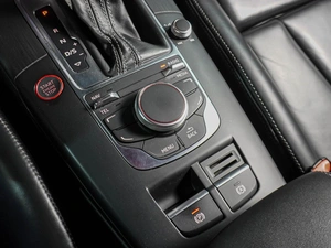 Хетчбэк Audi RS3 2016 года, 2999000 рублей, Воронеж