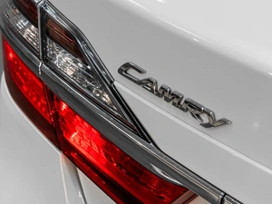 Седан Toyota Camry 2017 года, 2359000 рублей, Тюмень