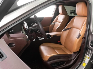 Седан Lexus ES 2020 года, 4029000 рублей, Тюмень