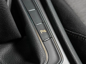 Хетчбэк Volkswagen Golf 2013 года, 1389000 рублей, Воронеж