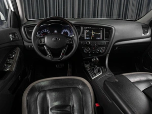 Седан Kia Optima 2013 года, 1609000 рублей, Тюмень