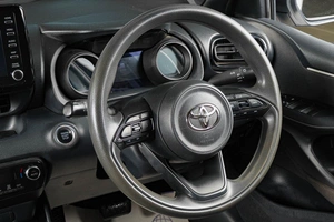 Хетчбэк Toyota Yaris 2020 года, 1529000 рублей, Тюмень