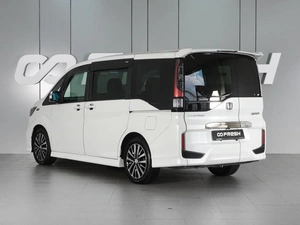 Минивэн Honda Stepwgn Spada 2017 года, 2485000 рублей, Красный Пахарь