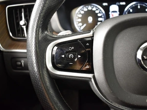 Внедорожник Volvo XC60 2018 года, 3553900 рублей, Казань