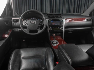 Седан Toyota Camry 2013 года, 1929000 рублей, Тюмень