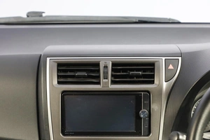 Хетчбэк Toyota Ractis 2012 года, 1249000 рублей, Новосибирск