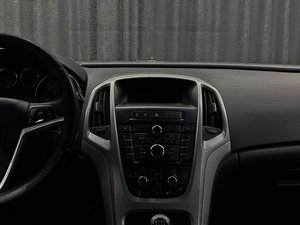 Хетчбэк Opel Astra 2012 года, 599000 рублей, Красноярск