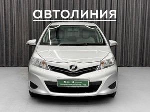 Хетчбэк Toyota Vitz 2013 года, 690000 рублей, Красноярск