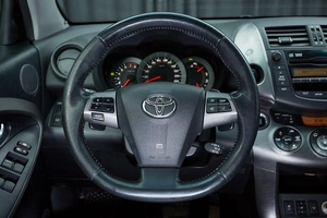 Внедорожник Toyota RAV4 2010 года, 1397000 рублей, Красноярск