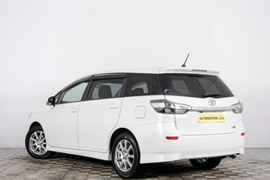 Минивэн Toyota Wish 2016 года, 1899000 рублей, Красноярск