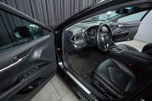 Седан Toyota Camry 2021 года, 2999000 рублей, Красноярск