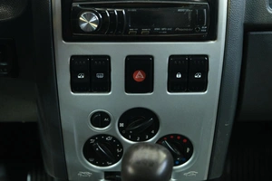 Седан Renault Logan 2006 года, 169000 рублей, Омск