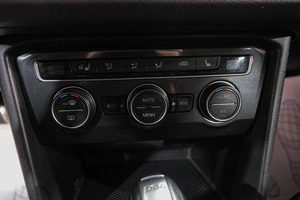 Внедорожник Volkswagen Tiguan 2018 года, 2689000 рублей, Новокузнецк