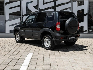Внедорожник Chevrolet Niva 2018 года, 850000 рублей, Ставрополь
