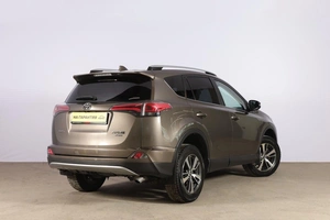 Внедорожник Toyota RAV4 2017 года, 2449000 рублей, Новосибирск