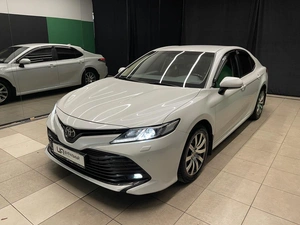 Седан Toyota Camry 2019 года, 2850000 рублей, Красноярск