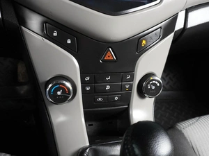 Седан Chevrolet Cruze 2012 года, 699000 рублей, Воронеж