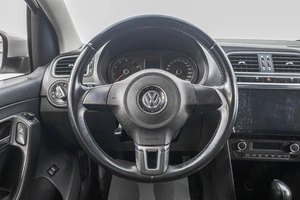 Седан Volkswagen Polo 2013 года, 799000 рублей, Барнаул