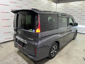 Минивэн Honda Stepwgn Spada 2021 года, 2300000 рублей, Красноярск