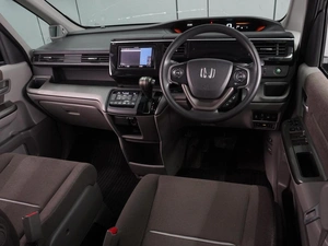 Минивэн Honda Stepwgn 2017 года, 1959000 рублей, Воронеж