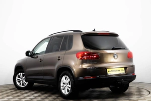 Внедорожник Volkswagen Tiguan 2015 года, 1599000 рублей, Пермь