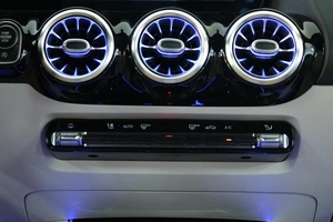 Внедорожник Mercedes-benz GLA-класс 2020 года, 3889000 рублей, Омск