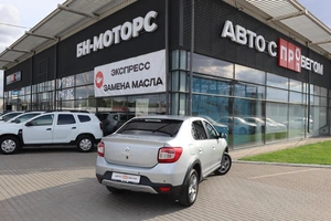 Седан Renault Logan 2022 года, 1320000 рублей, Мирное
