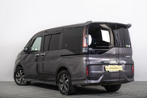 Минивэн Honda Stepwgn Spada 2019 года, 2599000 рублей, Томск