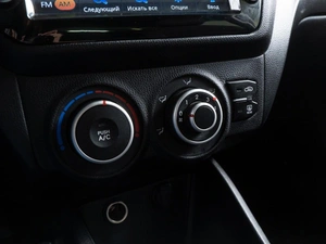 Седан Kia Rio 2012 года, 875000 рублей, Волгоград