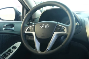 Седан Hyundai Solaris 2011 года, 959000 рублей, Омск