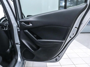 Седан Mazda Axela 2016 года, 1250000 рублей, Красноярск